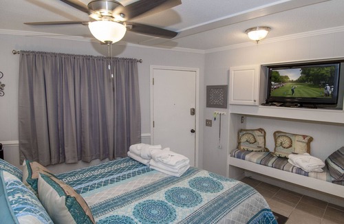 Hilton Head Island Condo | OCEAN VIEW!Coligny Area~1 BD ,1 BA Includes Bikes #233