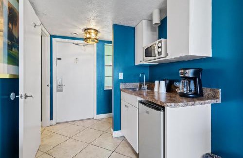 Fort Pierce Hotel | Ocean View Hotel Room with Balcony- 2 Full Beds #20