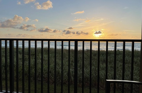 Hutchinson Island South Apartment | Ocean view oasis