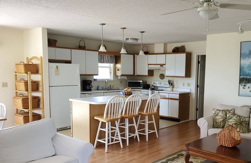 Beaufort House | Ocean Views, Mid-Island, Main 3BR2BA + Guest 1BR1BA House s