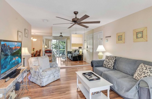 Demere Park Condo | Ocean Walk Heated Pool + Lake Views Walk to Pier Village
