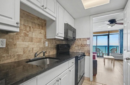 Myrtle Beach Hotel | Oceanfront 1BR + Beach Access + Dog Friendly