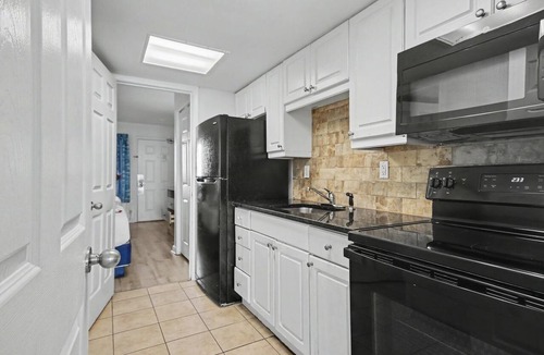 Myrtle Beach Hotel | Oceanfront 1BR + Beach Access + Dog Friendly