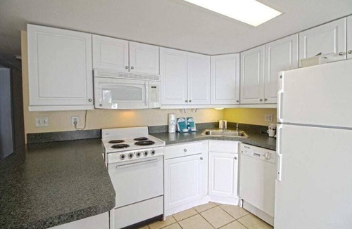Ocean Drive Hotel | Oceanfront 3BR Condo | Steps to Beach + Balcony