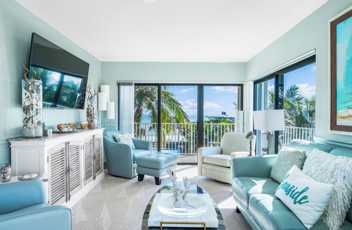 Central Beach Condo | Oceanfront Corner Condo with Sunrise and Sunset Views in Vero Beach, Florida