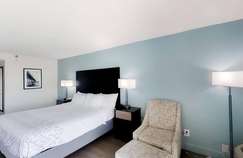 Myrtle Beach Hotel | Oceanfront King Room + Lazy River & Hot Tub