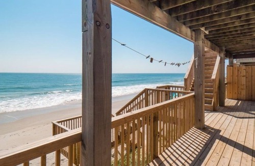 Surf City House | Oceanfront Oasis House 5 bedroom, 3.5 bath Elevator - Excellent Reviews