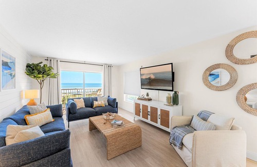 Cocoa Beach Condo | Oceanfront Oasis w/2 Balconies & Steps to Downtown!