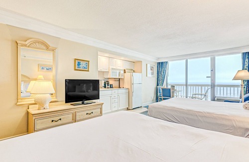 Ortona Park Hotel | Oceanfront studio with kitchenette, gym & high-speed WiFi