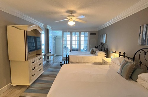 Dolphin Isles Resort | OCEANFRONT Suite in a Beautiful Resort Located Right On The Sand!