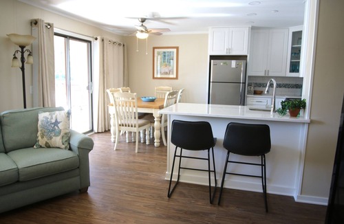 Folly Field Condo | Oceanside 2B/2B Gorgeous Admirals Row