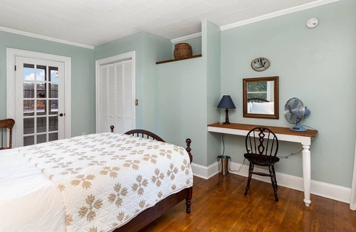 Lemon Springs Cottage | Old Blue's Retreat: Lakeview Cozy Cottage