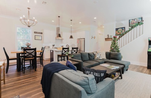 Old Town Bluffton House | Old Town Beaches and Birdies House
