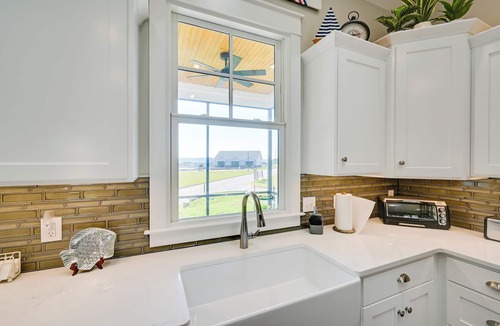 Greenwood Cottage | On-Site Lake w/Boat Ramp: Greenwood Retreat!