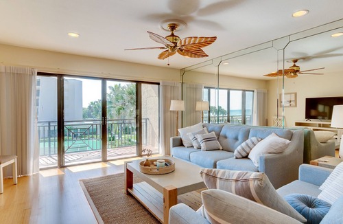 Central Beach Condo | On the Beach in Vero,
