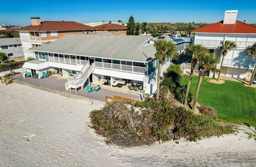 Indian Rocks Beach Condo | On the Private Beach! Tide Vibes #7 Full Kitchen!