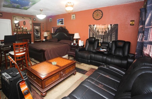 Orlando House | One beautiful bedroom house