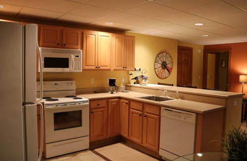 Boyne Falls Condo | Open Aug 25-30 -Boyne Mnt-1 Bdrm for 2-5 by Lake Charlevoix, Petoskey, & Boyne