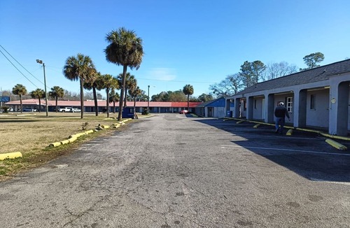 Edisto Apartment | Orangeburg SC |King Bed