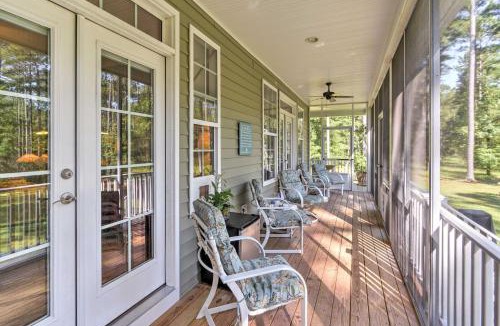 Minnesott Beach House | Oriental House on 1 Acre w/Wraparound Porch!