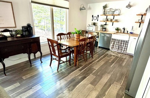 Westminster House | Our Nest, a well loved quiet retreat in Foxwood Hills Resort near Lake Hartwell.