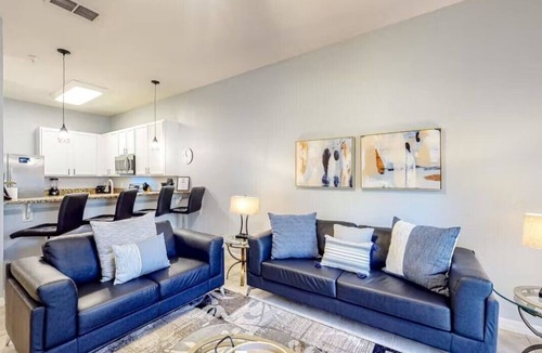 Bahama Bay Condo | Our Paradise @ Bahama Bay Resort - Spacious Resort Condo Minutes from Disney