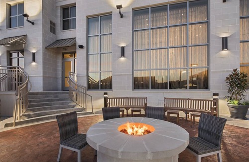 Florence Apartment | Outdoor Pool + Business Center, Free Breakfast | Fully Equipped Suite