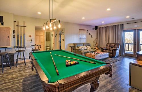 Brasstown House | Outlaw Mountain Lodge: Fire Pit & Panoramic Views!