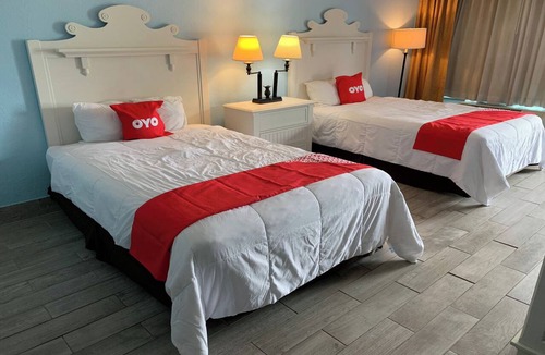 Dundee Hotel | OYO Hotel Dundee By Crystal Lake