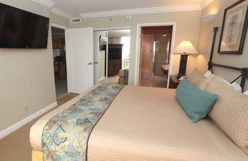 Palm Beach Shores Resort | Palm Beach Shores Resort ~ Two Bedroom Oceanfront Suite Singer Island, Tiki Bar