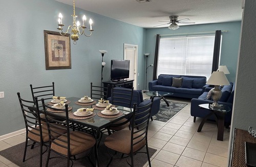 Windsor Hills Condo | Palm Tree Oasis 3 Bed Ground Floor Condo @ Windsor Hills close to Disney!