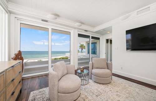 Crescent Beach House | Panoramic Paradise I Luxury Beachfront Estate & Boardwalk to the Beach