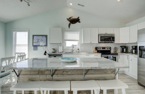 Surf City House | Paradise Found! Fabulous, Flexible, Beach Front Luxury! Hot Tub, Best Location!
