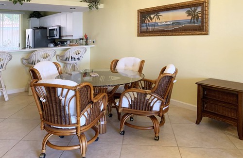 Naples Condo | PARADISE FOUND! LAKEFRONT FIRST FLOOR CONDO IN TROPICAL FALLING WATERS