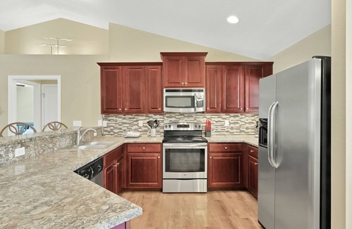 Sebastian Highlands House | ☆☀︎❀Paradise Oasis! Beautiful Heated Pool, Pet Friendly, Wi-Fi, Near Beaches!
