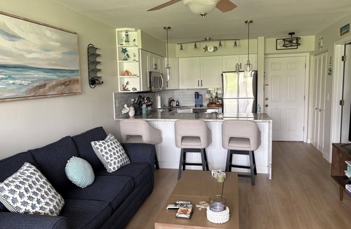 Fort Pierce Condo | PARADISE @ OCEAN VILLAGE ~ BEACH AND 9 HOLE GOLF COURSE