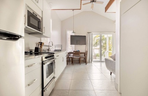 Goodland Cottage | Paradise on the Bay