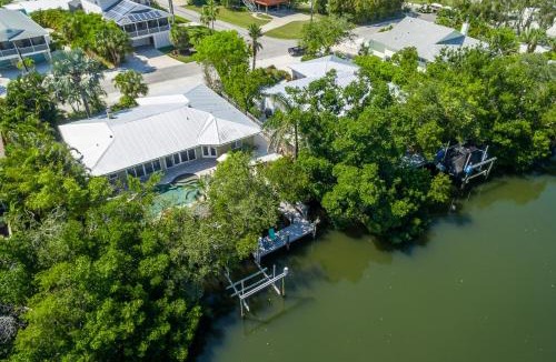 Anna Maria House | Paradise Pointe