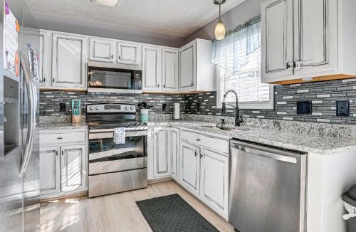 Myrtle Beach House | Patio, Yard & Lake Views: Home in Myrtle Beach!
