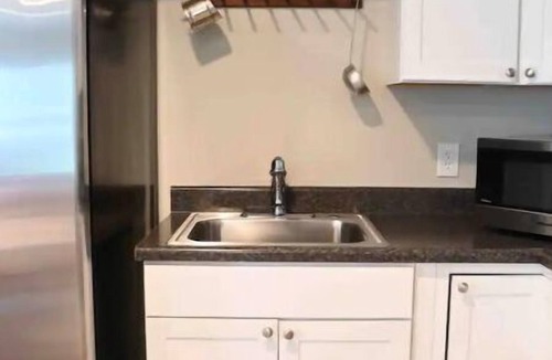 Roebuck Apartment | Patriot Point B, an inviting studio apartment
