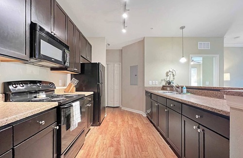 Lutz Apartment | Peaceful 2 BR with Private Garage, Prime North Tampa