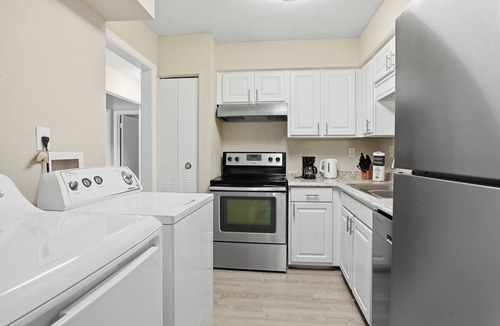 Duluth Apartment | Peaceful 2BR retreat in Lawrenceville