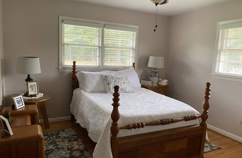 New London House | Peaceful 3 bedroom home with full basement on farm land