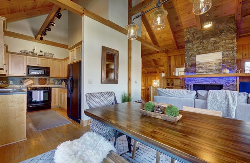 Cashiers Ski Chalet | Peaceful Chalet at Trillium Lakes & Links/Best Bedding Comfort/5 Star Reviews