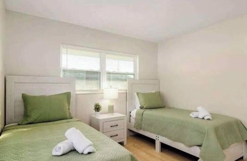 Zephyrhills Apartment | Peaceful Florida Escape 2Bedroom 2 Bath, CLEAN, Comfortable & Convenient.