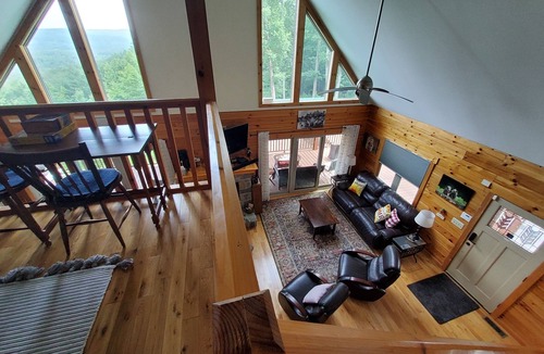 Vein Mountain Cabin | Peaceful getaway with stunning views in gated Community - EV Friendly