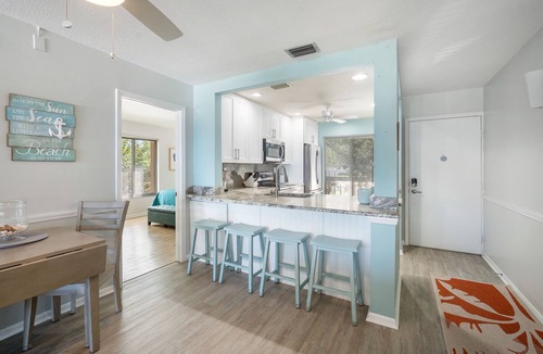Palma del Mar Condo | Peaceful Isla del Sol Waterfront Condo with Sunrise Bay Views and Pool