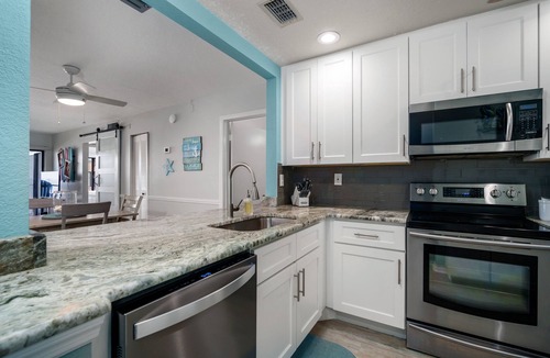 Palma del Mar Condo | Peaceful Isla del Sol Waterfront Condo with Sunrise Bay Views and Pool