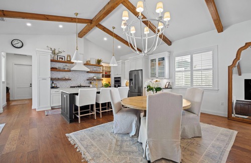 Newberry House | Peaceful Oasis in Town of Tioga, 4 Bed/2.5 Bath with Fully Fenced Garden