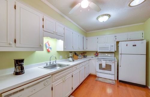 Olivia House | Peaceful Retreat! Carolina Trace Home w/Porch